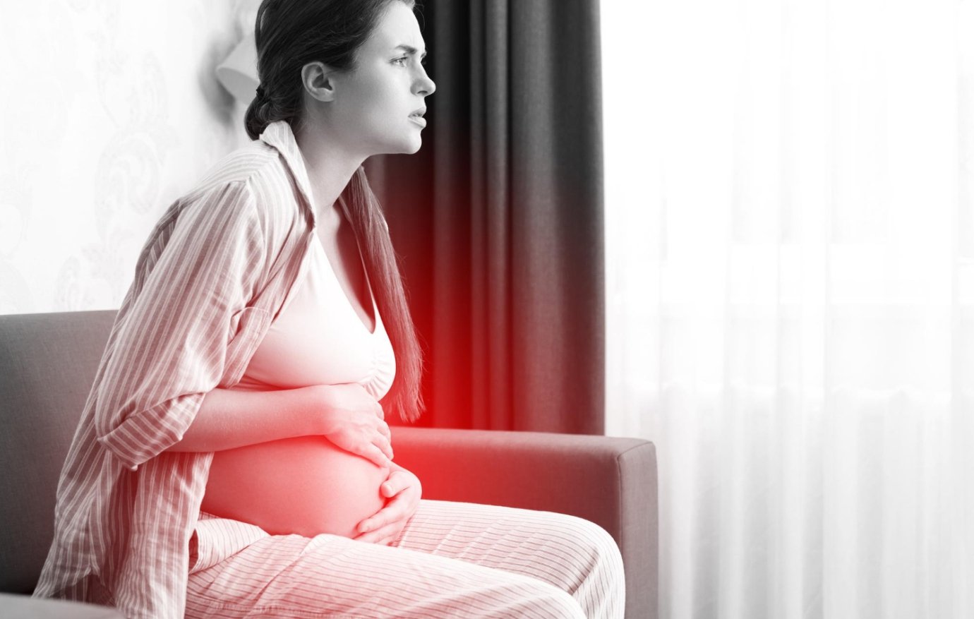 High-risk pregnancy care and specialist antenatal monitoring by gynecologist in Noida